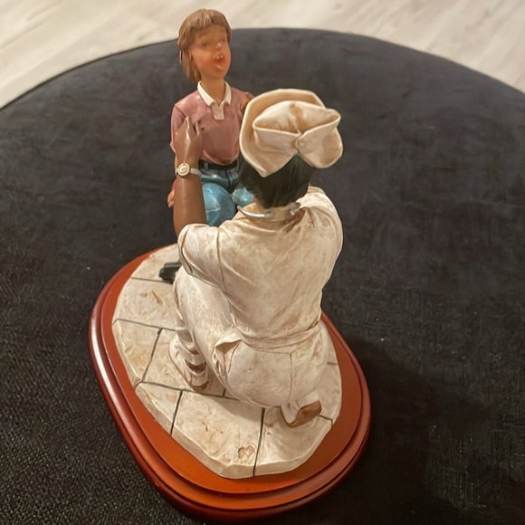 Retired 1998 Van Mark White Caps of Caring “Routine Visit”-Handcrafted - Picture 4 of 5